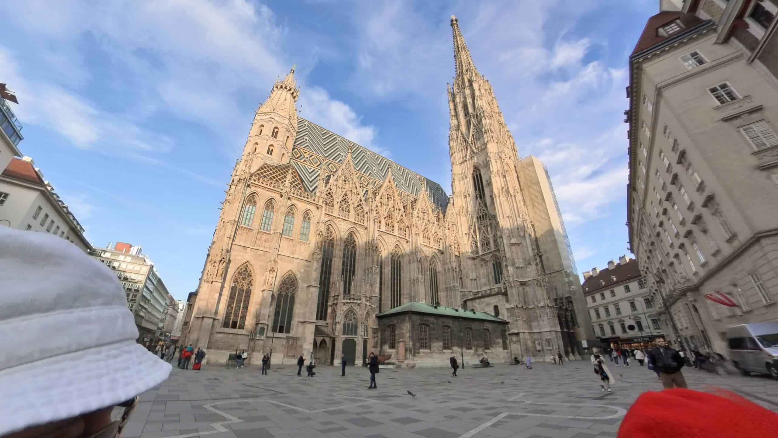 tour St Stephens Cathedral in vienna old town