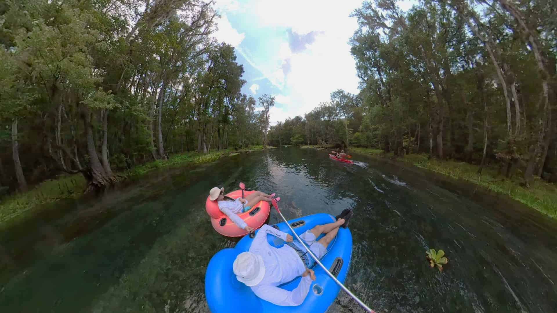 Ichetucknee springs with tubing and canoe