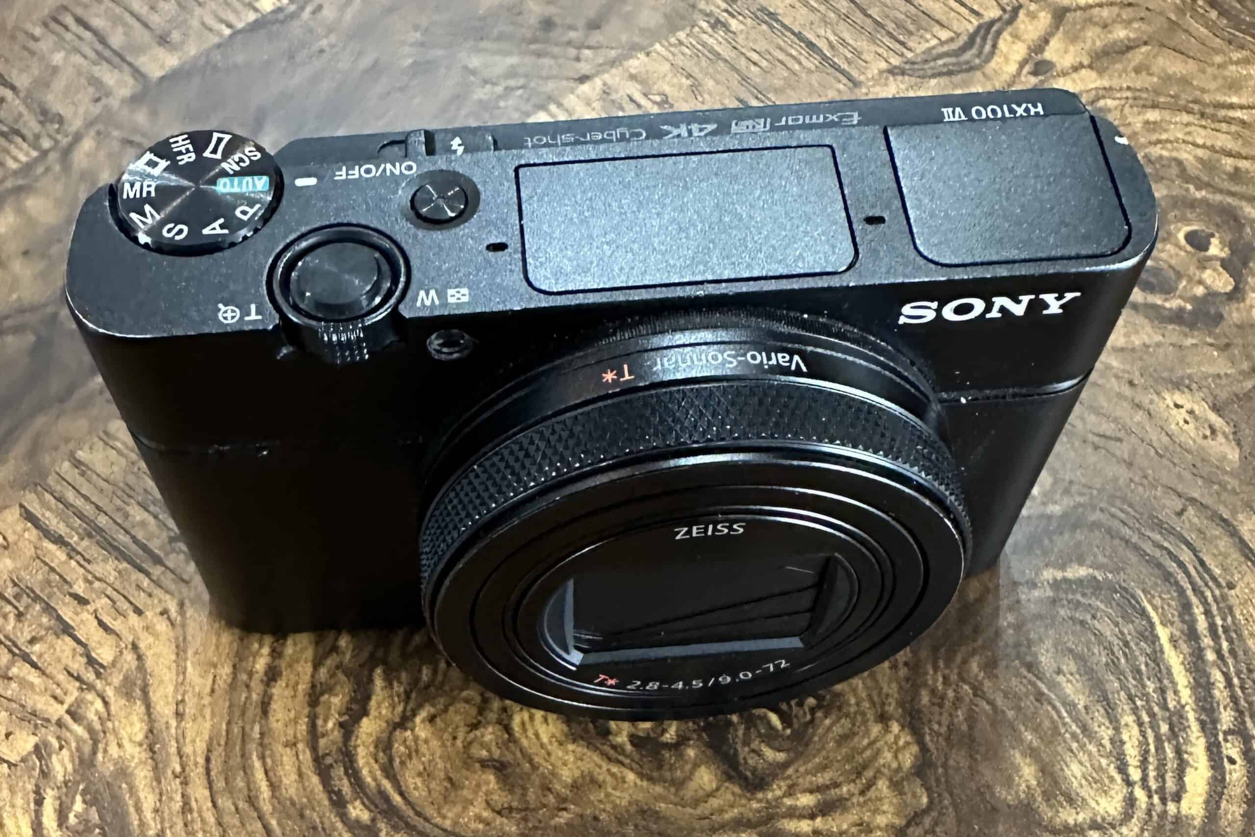 Sony RX100 VII , a convenient but high quality travel camera